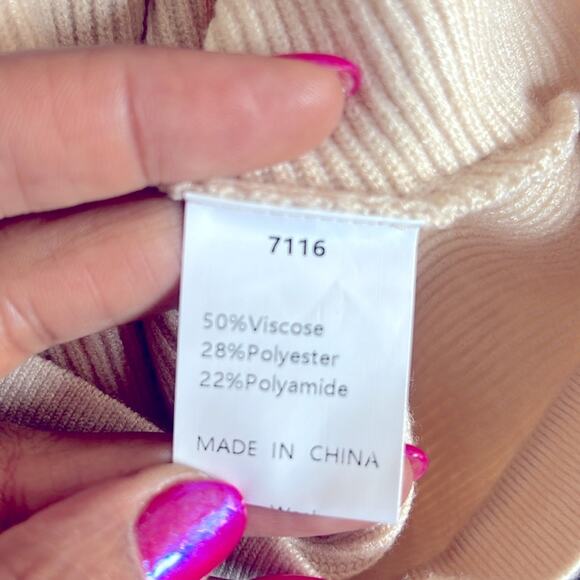 NWT! Elegant Women's Long Sleeve Boatneck Sweater size Large - Picture 6 of 6